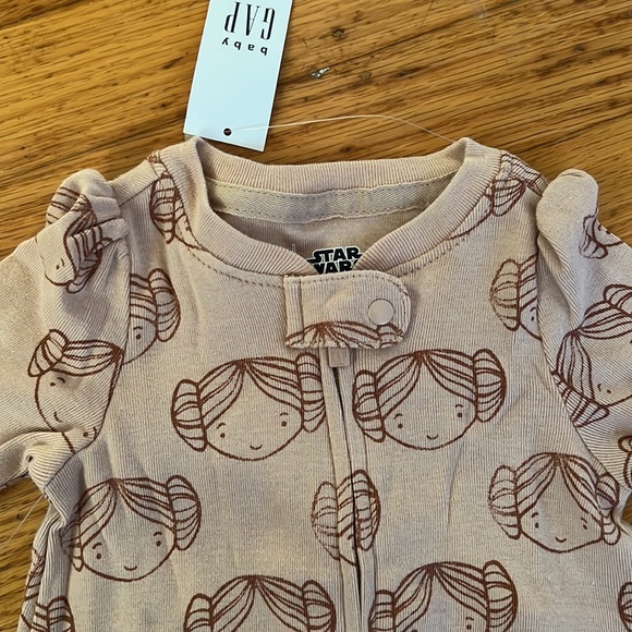 NWT Princess Leah Onesie with Matching Bow Size 0-3M and 3-6M! - Picture 7 of 8